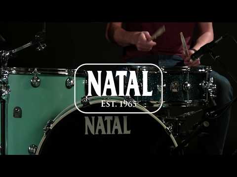 Natal Café Racer Snare Drum Demo, British Racing Green | Gear4music demo
