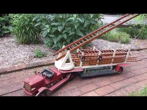 1940's Ladder Truck