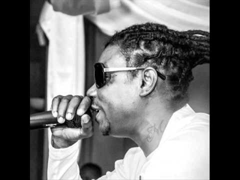 Danthology-Follow Me [Surfizz Riddim by DJ Vtrine ]Juillet 2014]( #FF @karliitoYolo)