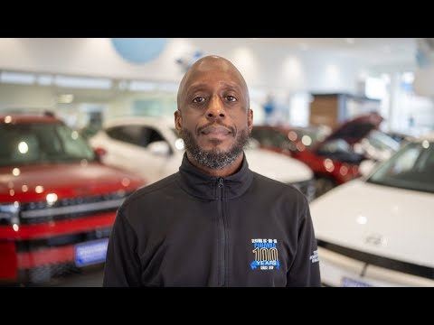 Service Advisor Sean Tolton