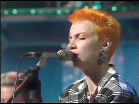 Eurythmics - The First Cut, Here Comes The Rain Again, Right By Your Side (Live On The Tube 1983)