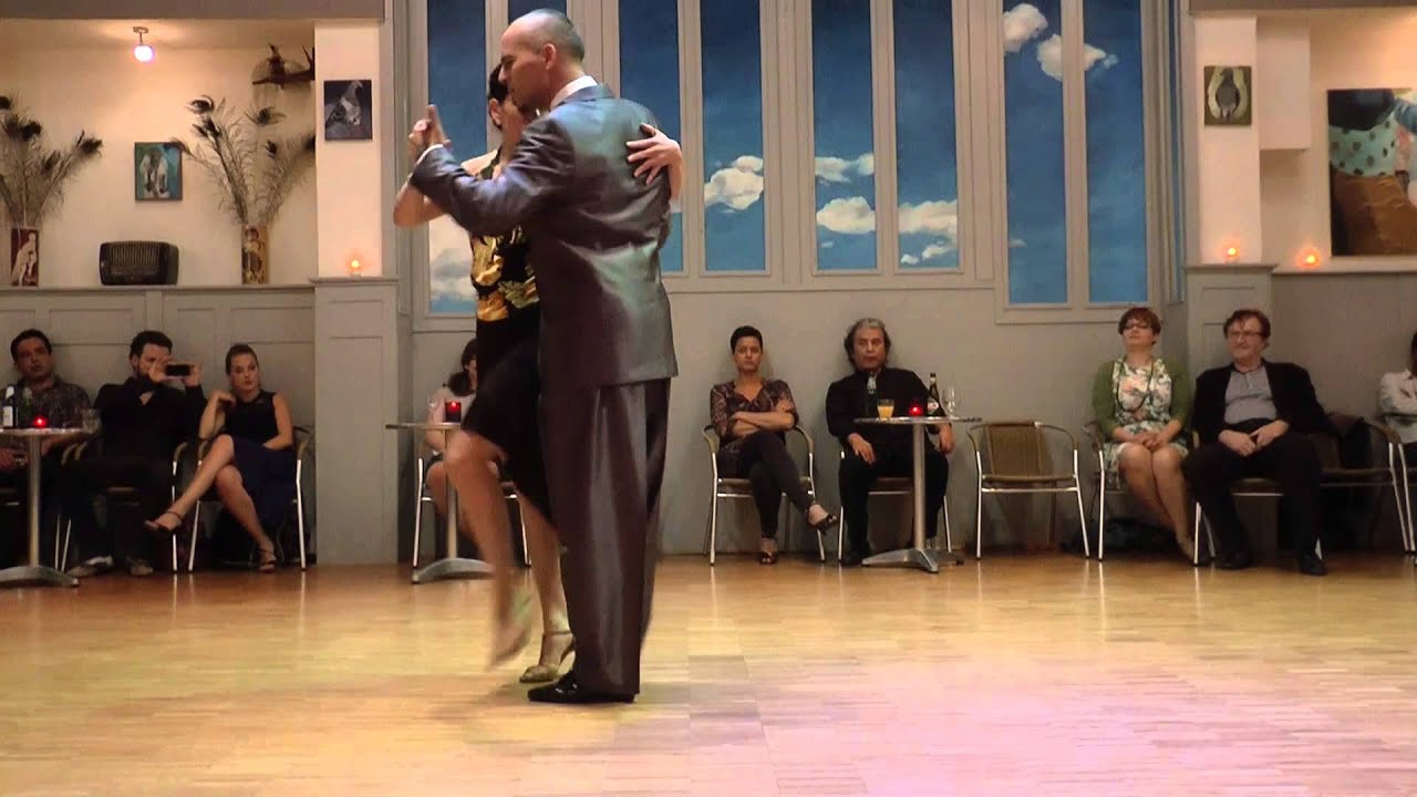 Fatima Vitale & Yerpun Castro in tangosalon de Plantage (1) "Me Quede Mirandola"A.Troilo