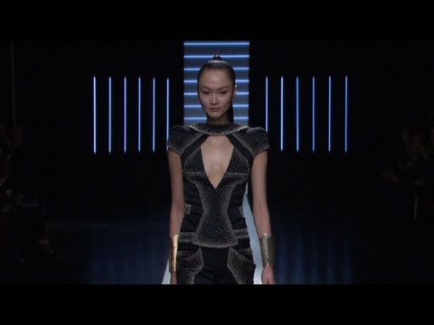 Paris / Maxime Simoens Haute Couture Printemps/Eté 2012