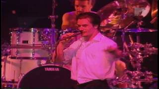 Faith No More (Burt Bacharach Cover) - This Guy's In Love With You (Live)