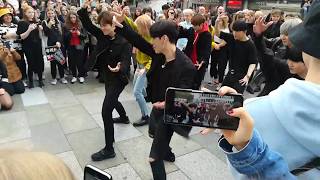 Download lagu NOIR (느와르) Random dance Airplane Mode in Cologne, Germany 2019 mp3