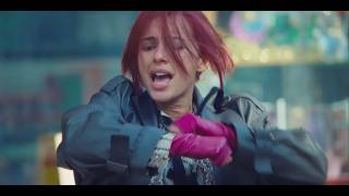 Lirik Lagu Gracie - Naomi Scott: She Got Nothin’ To Lose And I Wish Had More Of Gracie In My Veins