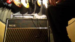 Video thumbnail for Bruno Underground 30 vs Dr Z Z Wreck through same Vox cab by CA P