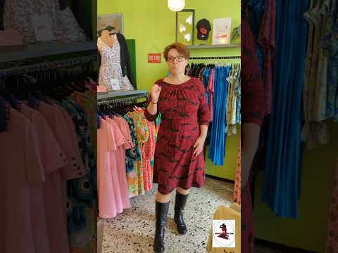 video 5 Ein Kleid von Blutsgeschwister in de Größen M und L für 99,95€