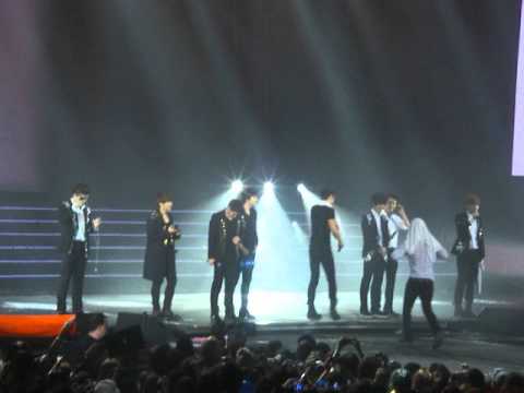 [FANCAM] 120406 SS4 Paris - Eunhyuk & Siwon Birthday + talk