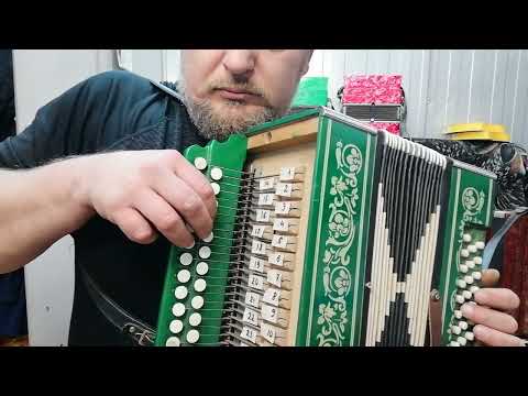 Гармонь! Три волшебные кнопки часть 2 😲 содиняем руки!