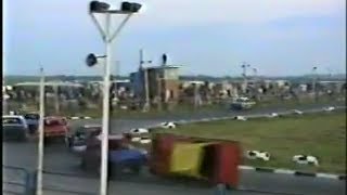 preview picture of video 'Skegness Speedweekend Saloon Stox Race with a mega rollover in 1995'