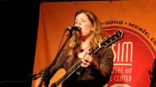 Dar Williams - Mercy of the Fallen