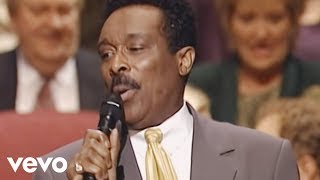 Bill &amp; Gloria Gaither - I Saw the Light [Live]