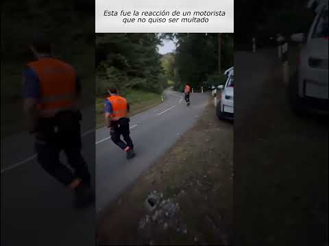 Y tu que hubieses hecho?  Escape a policía 49cc preparada