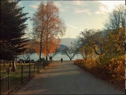 Mùa thu vắng anh - Hương Giang