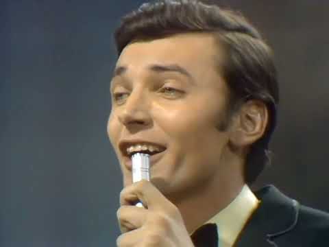 Karel Gott - Tausend Fenster (Austria) Eurovision 1968