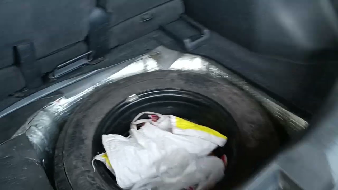 Как снять заднее сиденье Ниссан Тиида - простая инструкция