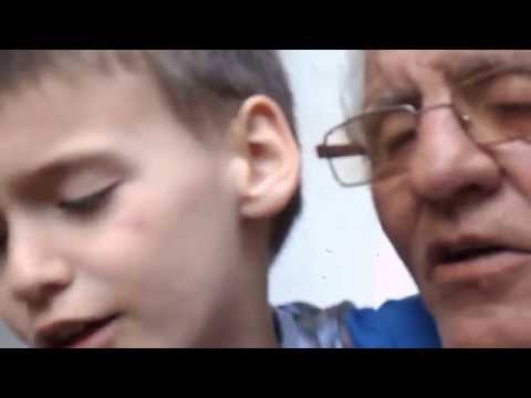 DSCN1510 deda RADE i unuk NIKOLA {uvezbavanje} PUKNI ZORO