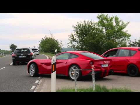 Ferrari F12berlinetta Pure Sound and acceleration