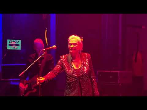 Xmal Deutschland (Anja Huwe) - Mondlicht (Live @ Volksbühne am Rosa-Luxemburg-Platz, Berlin)