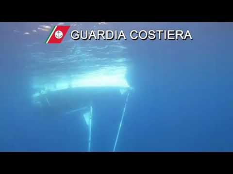 Barca rovesciata all'Elba, soccorse due persone