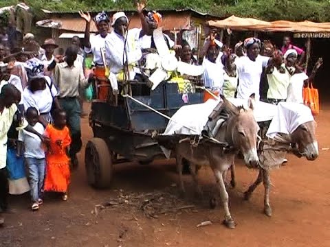 NINAPIGA PICHA (OFFICIAL VIDEO) - St. Benedict Catholic Choir, Rapogi - Sms SKIZA 7383748 to 811