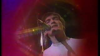 The Undertones  The Love Parade  Live on Razzamatazz  1982