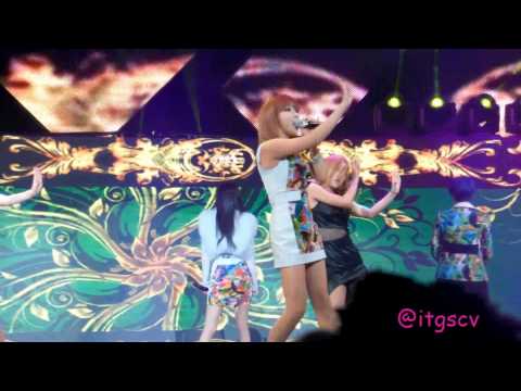 [Fancam] 11.10.2012 - 2NE1 - I Love You SBS Super concert