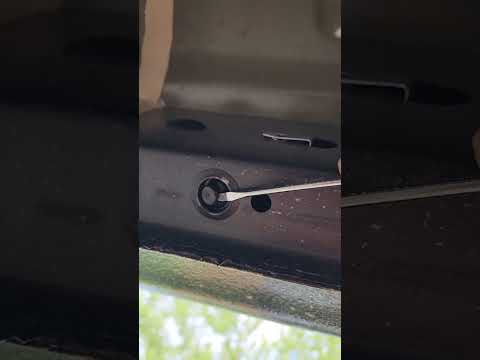 84844353 GM assist step install on 2023 Colorado Trail Boss.