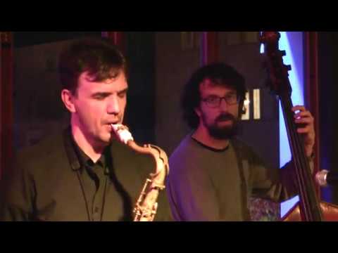 Federico Missio Trio - WITHOUT A SONG (sax solo)