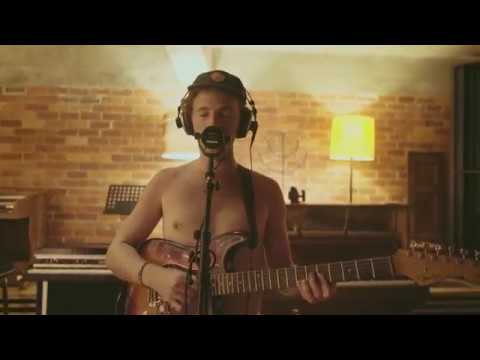 Soaked Oats - Stoned Fruit (Roundhead Live Session)