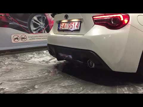 Toyota GT86 exhaust sound stock