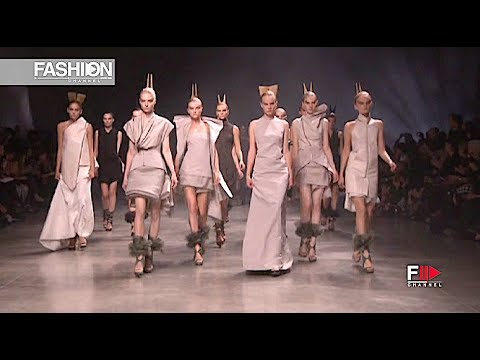 RICK OWENS Spring Summer 2011 Paris - Fashion Channel