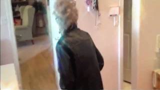 90 YEAR OLD GRANDMA COOKING DANCE TO LIL B. BASEDGOD. POPPING V. WHITE FLAME. RARE. OLD. SWAG.