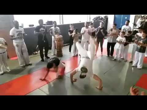 Cours de Capoeira au SCA 2000 Evry