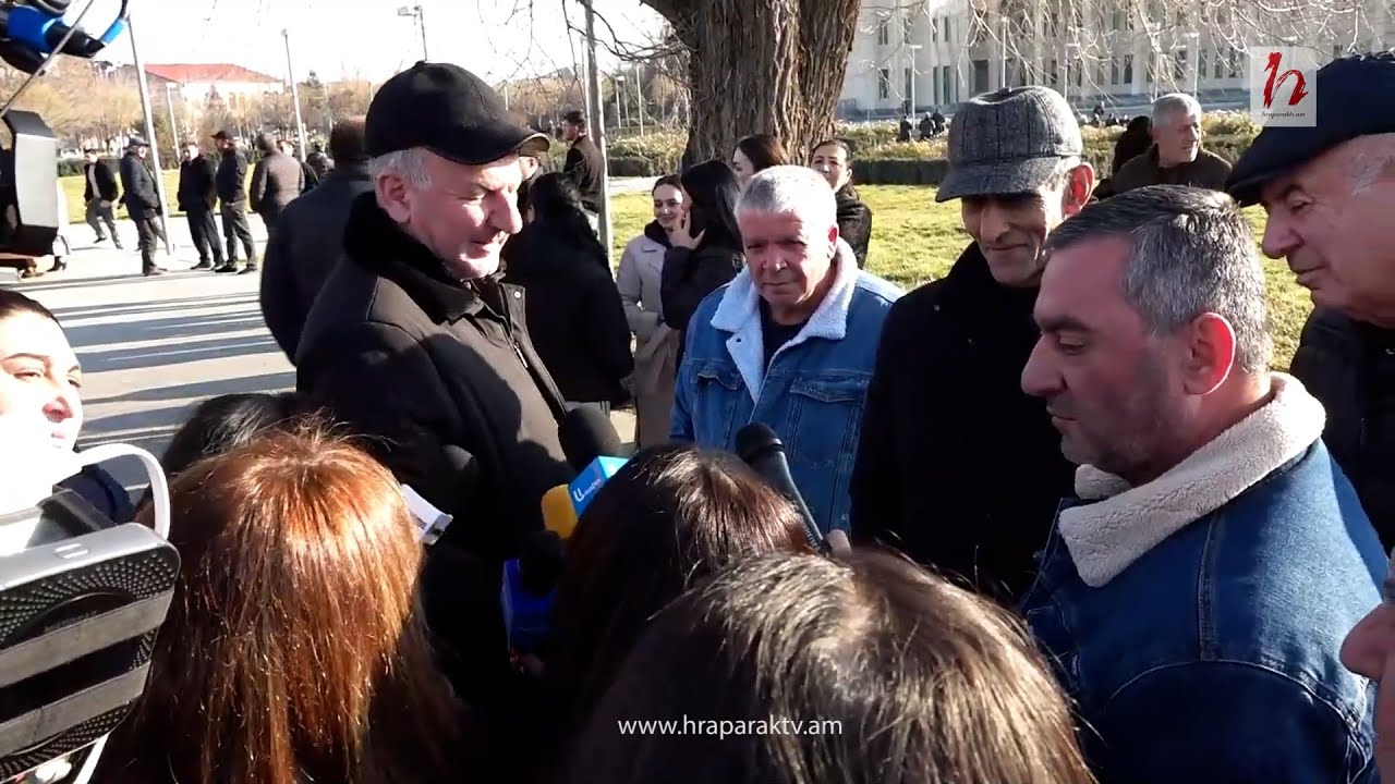 Անձը եկել է Մայր Աթոռ` մաստակ ծամելու. Քաղաքացիների ագրեսիվ պահվածքը