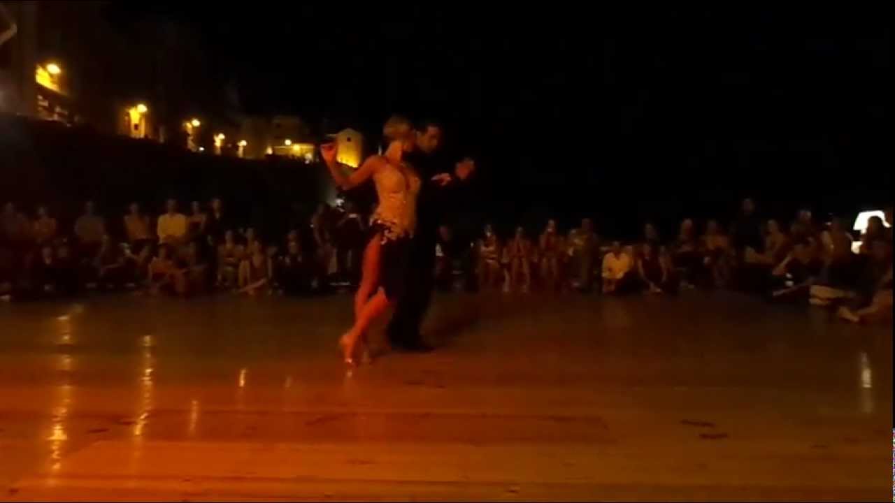 Sebastian Arce & Mariana Montes. Cagliari, Sardegna. Luglio 2012.