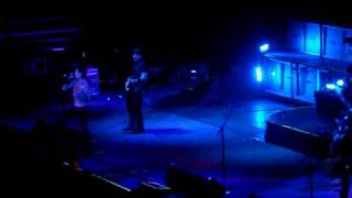 Buckcherry - Please Don&#39;t Go Away - LIVE