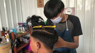 09 05 66 ยะลาร้านตัดผมคึกคัก เด็กนักเรียนแห่ใช้บริการ ก่อนเปิดเทอม 09 05 66 ยะลาร้านตัดผมคึกคัก เด็กนักเรียนแห่ใช้บริการ ก่อนเปิดเทอม