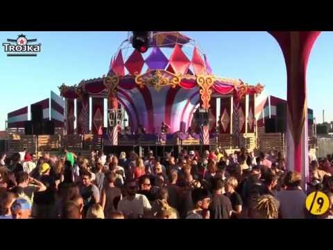 CHRIS TIETJEN ● CIRQUE MAGIQUE 2016 /SLASH9.TV