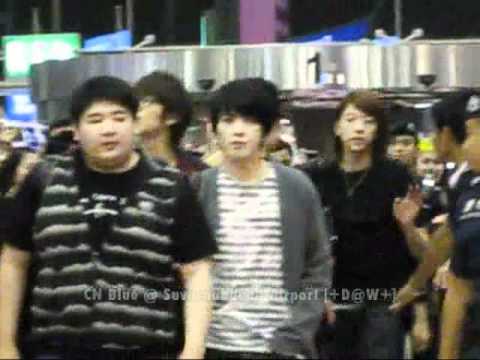 110127 CN Blue @ Suvarnabhumi Airport
