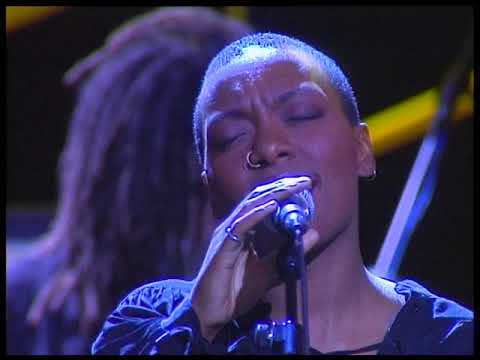 Meshell Ndegeocello - Dred Loc (Live NPA Canal+)