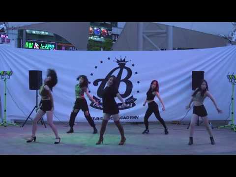 Art.B busking - Fem Choreography (In Masan)