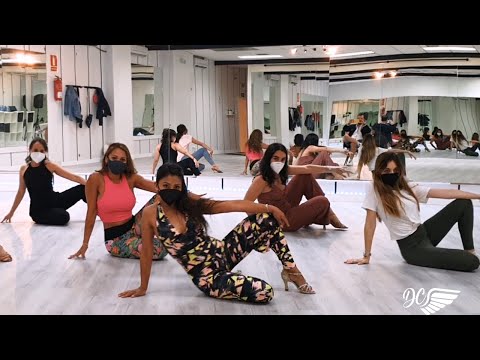 Clases de Bachata Lady Style en Madrid - Ponte Pa' Mi / Bachata Lady Style By Deisy Carrera 🔥