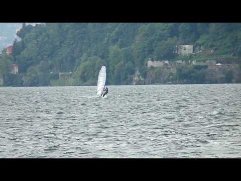 Windsurfen auf dem Lago Maggiore