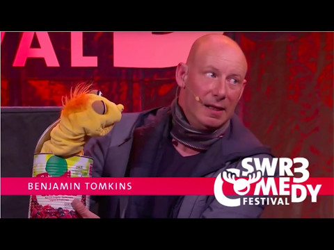 Bauchredner Benjamin Tomkins und der Geist der Dose