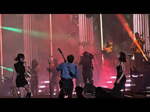 Le Roi, la Rose et le Lou[p] - Les amants de Pompéi