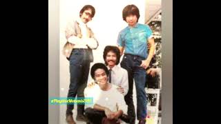 Download lagu Koes Plus - Main Belakang mp3 Download lagu Koes Plus - Main Belakang mp3