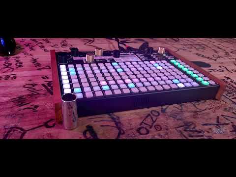 Laamaas (Subharmonicon, Deluge, Guitar)