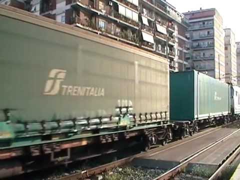 E652.132 in partenza col TC 57106 Pomezia - Rivalta Scrivia